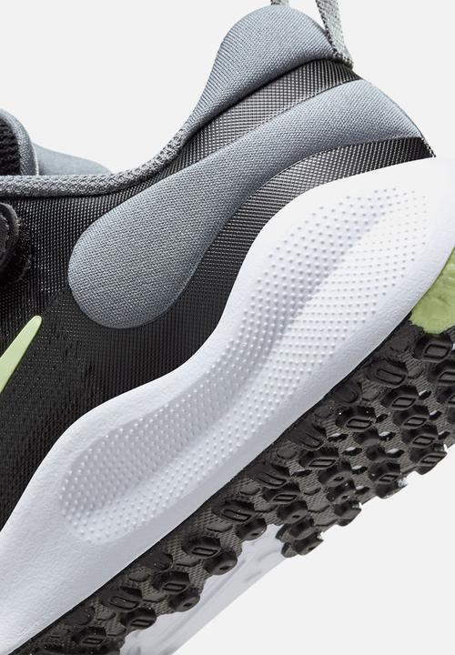 Nike - Nike Revolution 7 Ps - Black/Barely Volt-Smoke Grey-White