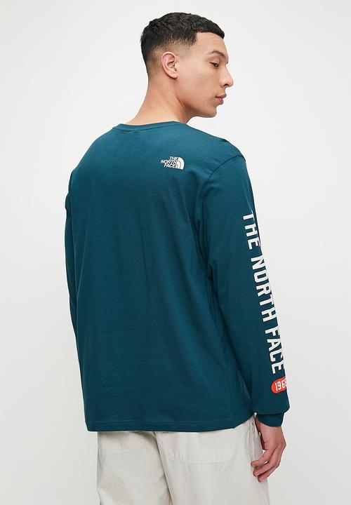The North Face - M Long Sleeve Varsity Graphic - Midnight Petrol (1NO)