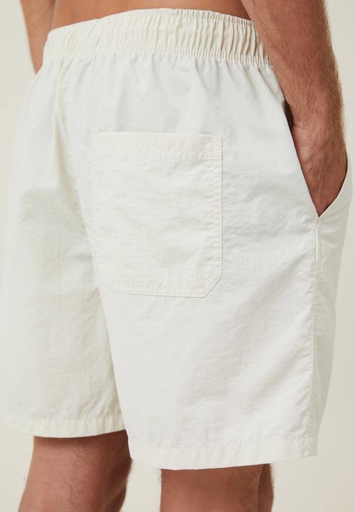 Cotton On - Street short - bone