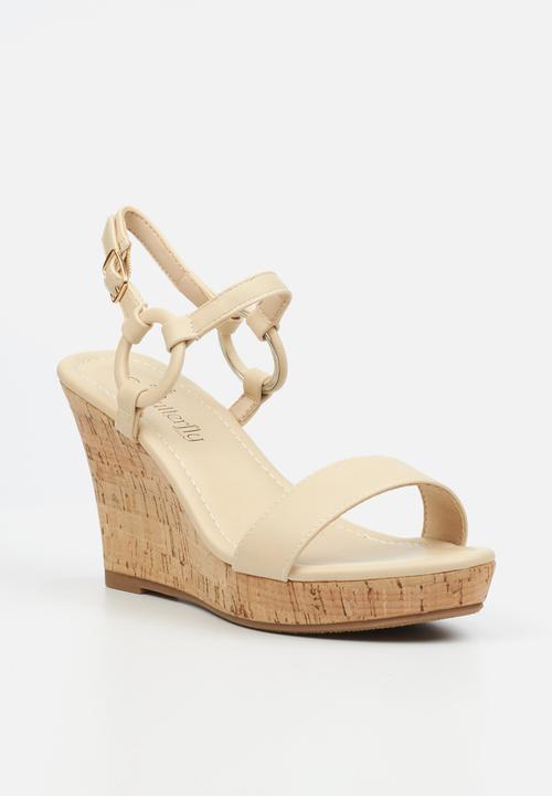 Butterfly Feet - Debra 9 wedge - beige
