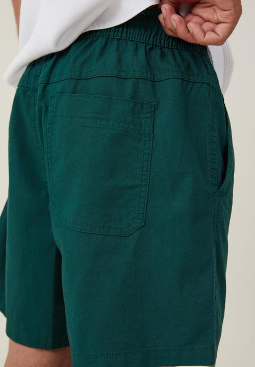 Cotton On - Easy short - ivy green texture