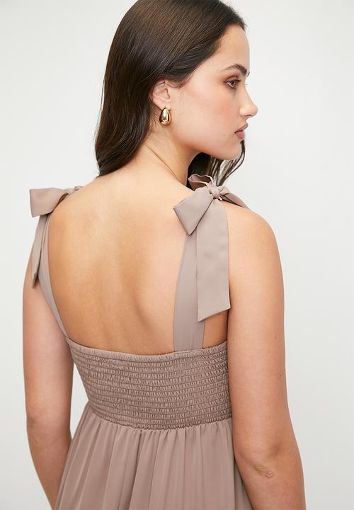MILLA - Square neck maxi dress with tie detail - antler