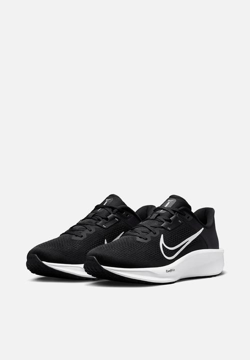 Nike - Quest 6