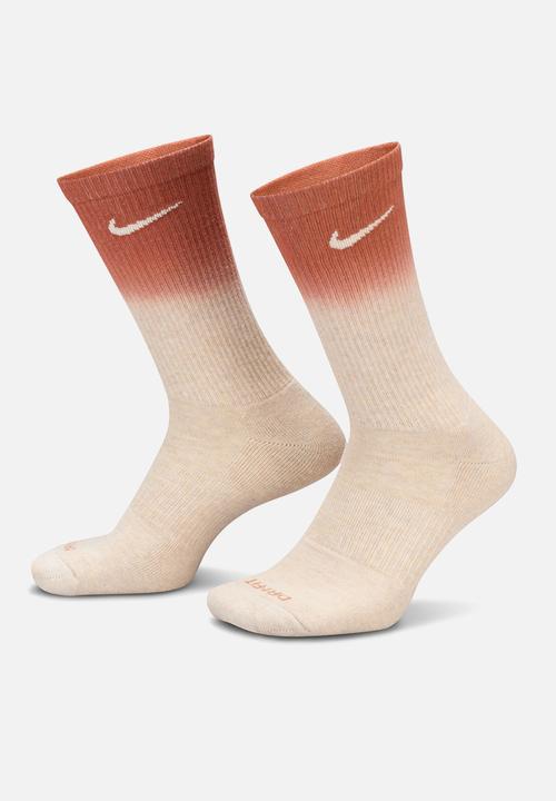 Beige nike socks online