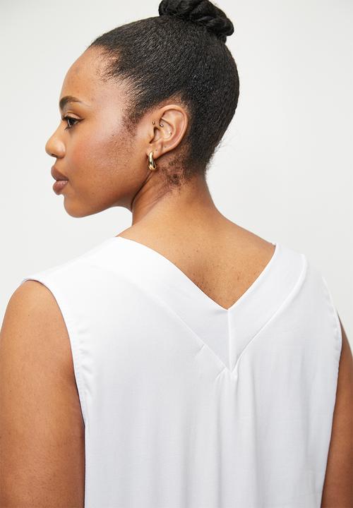 edit - V-Neck Vest  Plus - White