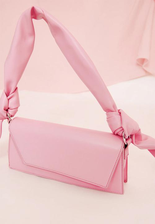PrettyLittleThing - Angled flap knot handle shoulder bag - pink 