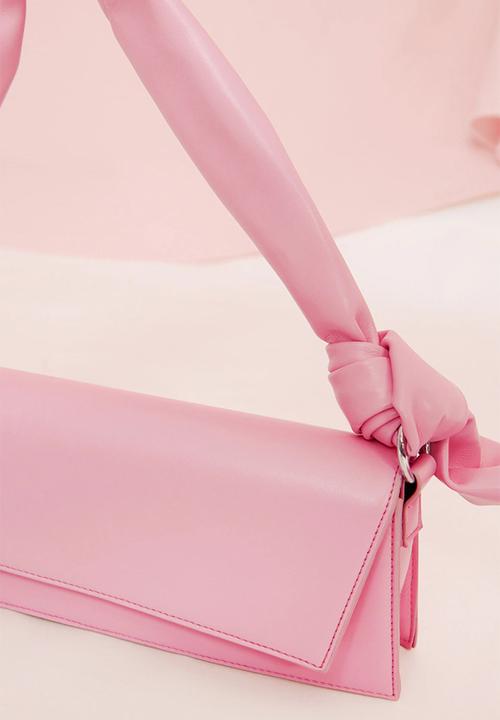 PrettyLittleThing - Angled flap knot handle shoulder bag - pink 