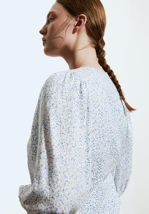 H&M - Linen-blend blouse - white & blue patterned