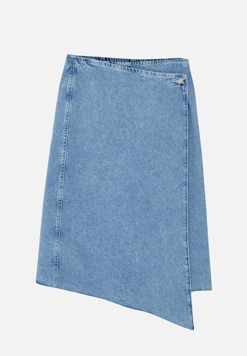 Trendyol - Tasseled midi denim skirt - blue 