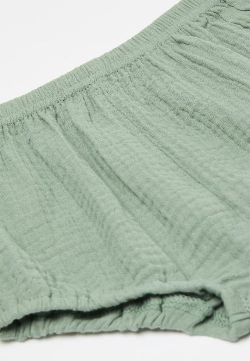 Pop Candy - Textured shorts-sage green