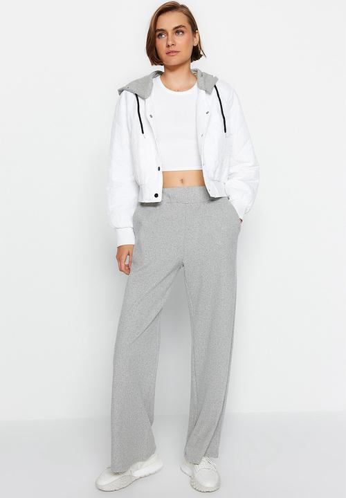 Trendyol - Wide Leg/Relaxed Fit Ribbed Knitted Sweatpants - Gray 