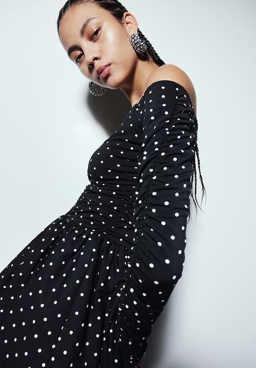 H&M - Gathered off-the-shoulder dress - black spotted