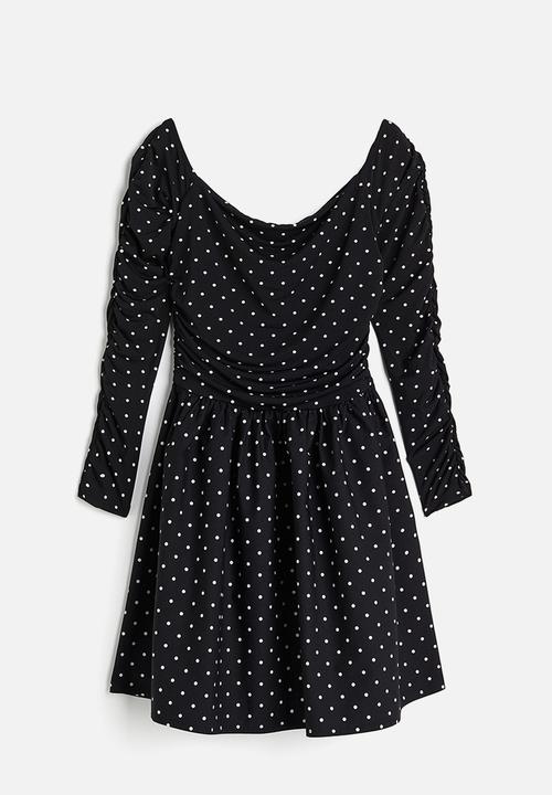 H&M - Gathered off-the-shoulder dress - black spotted