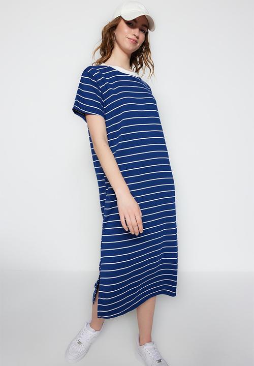 Trendyol - Striped Shift/Plain Maxi Knit Dress with Slit Detail - Navy Blue 