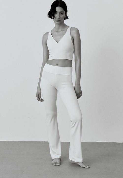 H&M - Softmove™ medium support sports bra - cream