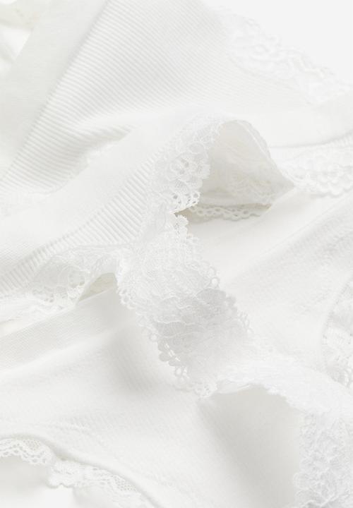 H&M - 2 Pack seamless lace-trimmed thong briefs - white