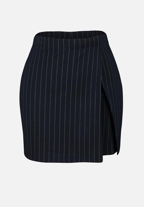 Trendyol - Striped Mini High Waist Knitted Shorts Skirt - Navy Blue 