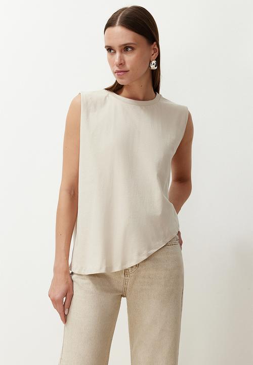 Trendyol - Asymmetrical crew neck knitted t-shirt - stone