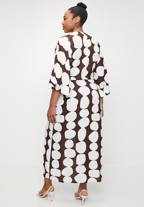 Me&B - Plus Linen Kimono Wrap Dress  - Chocbubble
