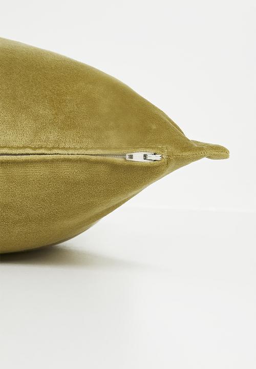 Grey Gardens - Rema velvet cushion cover - Mustard