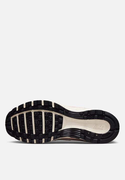 Nike - P-6000