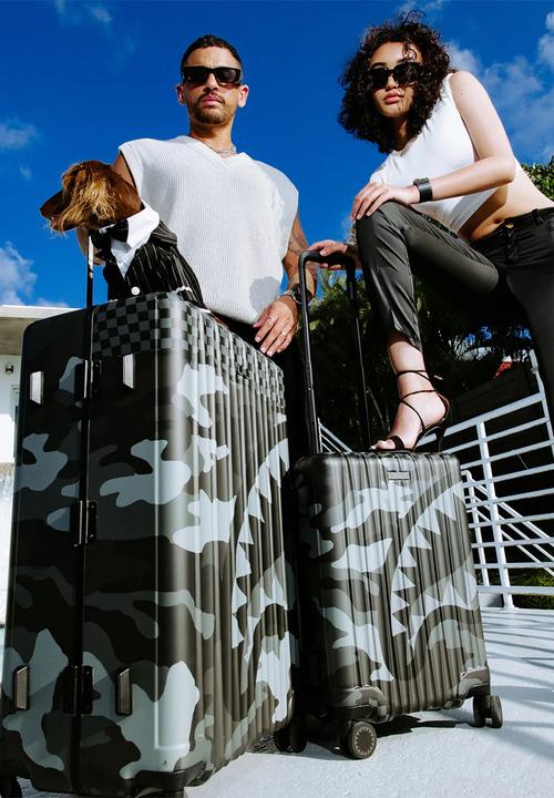 Sprayground - Split up camo tear hardshell carry on - black