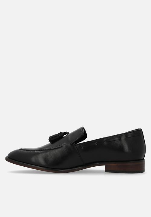 Hush Puppies - Idris - Black