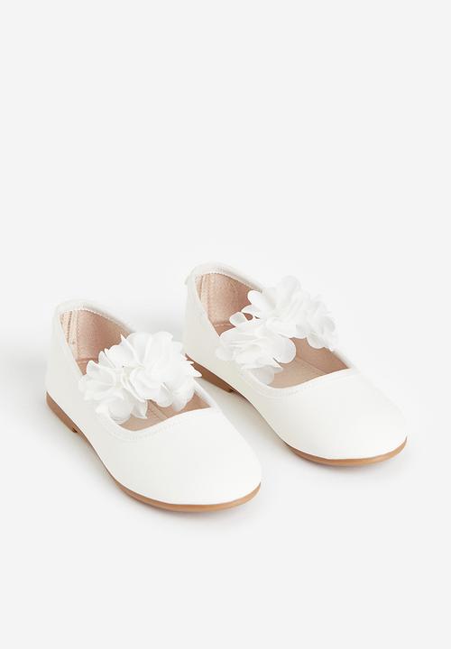 H&M - Appliquéd ballet pumps - white