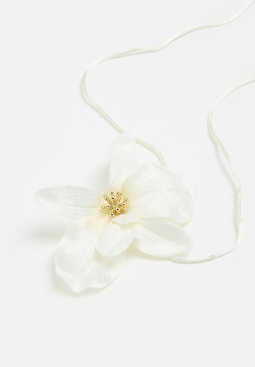 Rubi - Choker Necklace - White Wrap Orchid Flower