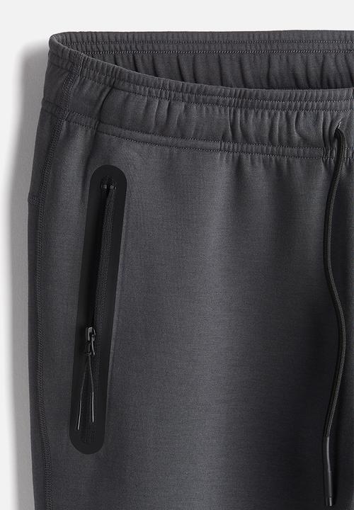 H&M - Drymove™ tapered sports joggers - grey