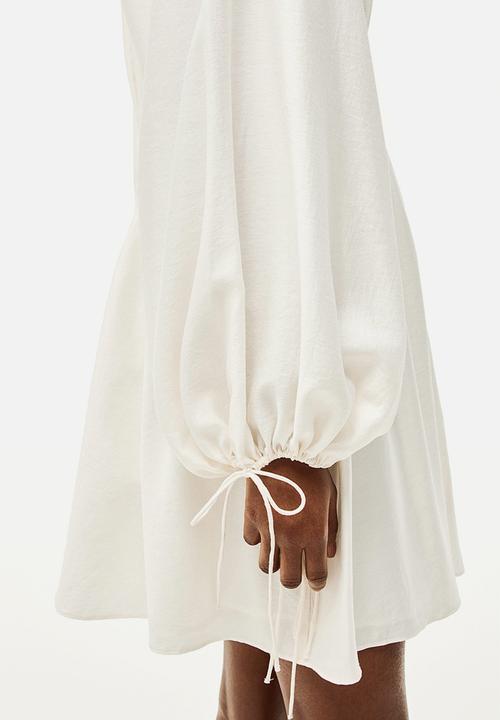 H&M - Oversized tie-detail dress - cream