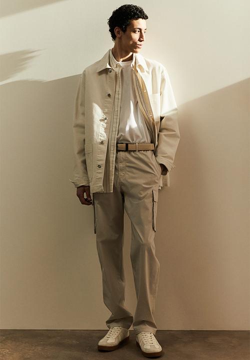 H&M - Regular fit cargo trousers - cream