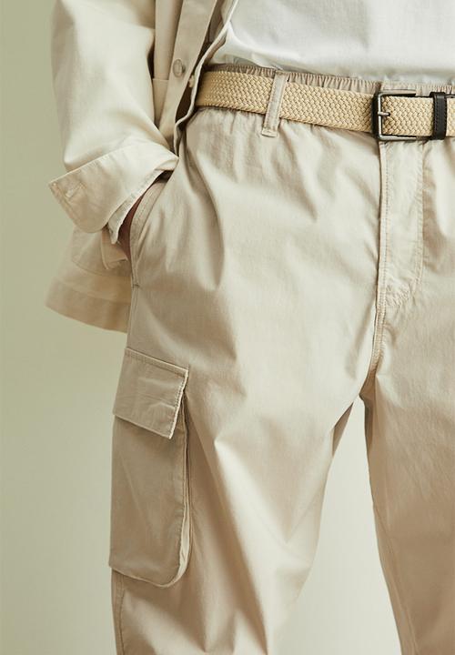 H&M - Regular fit cargo trousers - cream