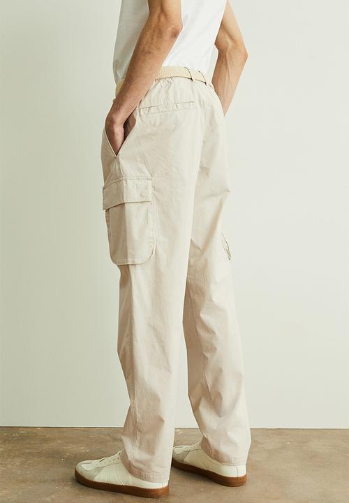 H&M - Regular fit cargo trousers - cream