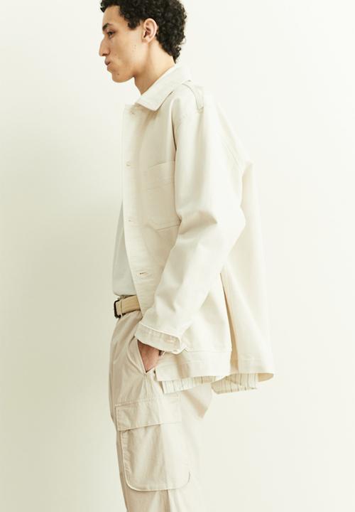 H&M - Regular fit cargo trousers - cream
