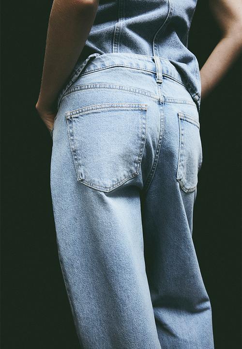 H&M - Tapered high jeans - light denim blue