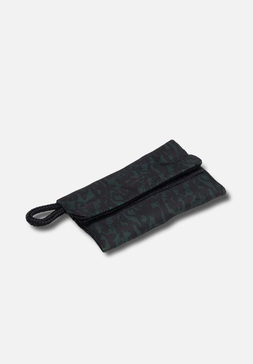 Crocs - Camo pouch - loose - multi