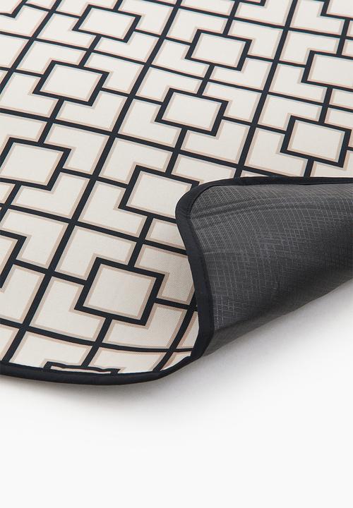H&M - Patterned picnic blanket - white patterned 
