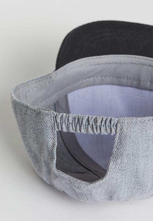 H&M - Twill cap - light grey & black
