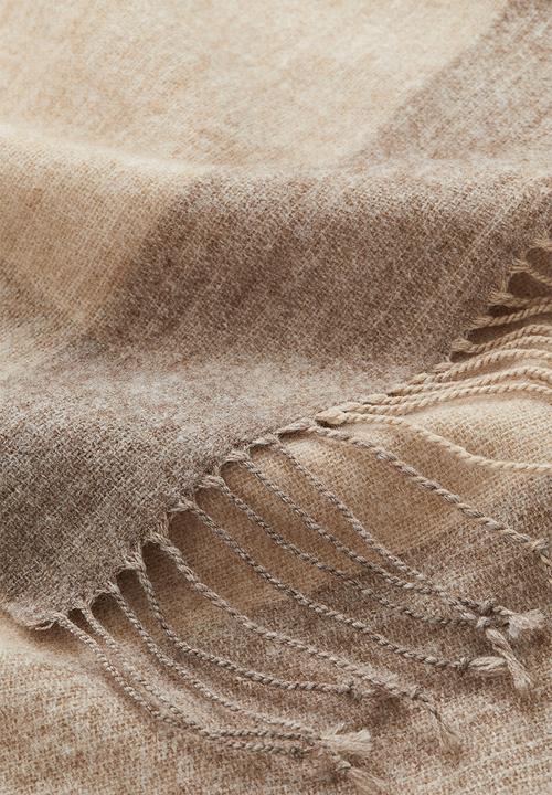 H&M - Fringed blanket - beige