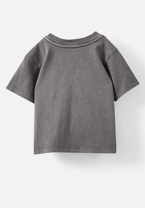 Cotton On - Jamie short sleeve graphic print tee - rabbit grey wash