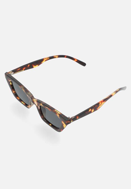 Superbalist - Kaneez cateye sunglasses-brown