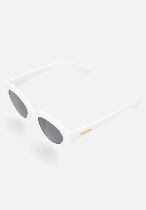 Superbalist - Hanna oval sunglasses-white