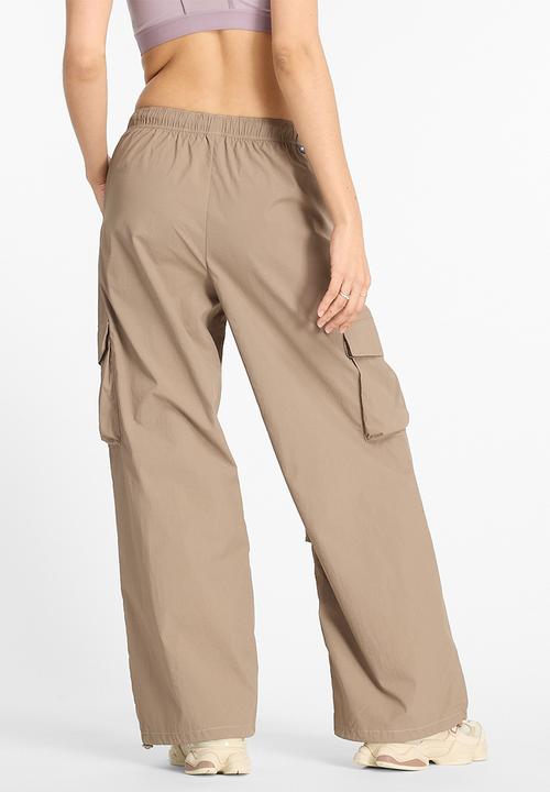 New Balance  - Cargo woven pant - light mushroom