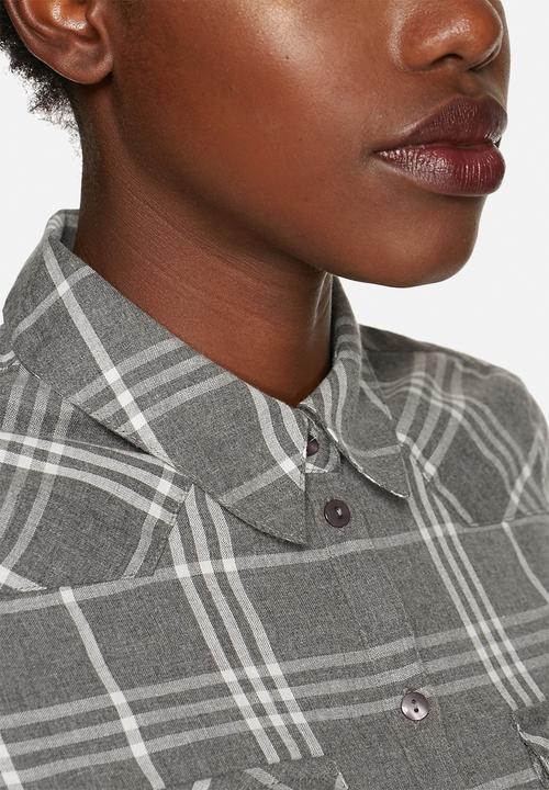 Noisy May - Erik Shirt
