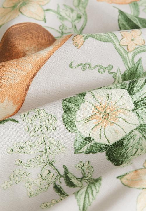 H&M - Patterned tablecloth - light beige pumpkins