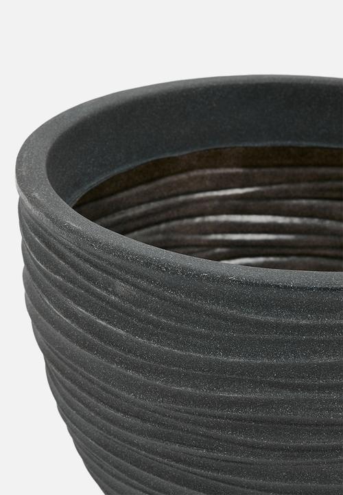 H&S - Silhouette planter - Black