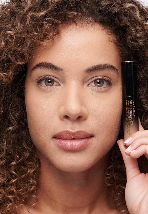 MAC - Studio Radiance 24HR Luminous Lift Concealer 9ml - NW20​