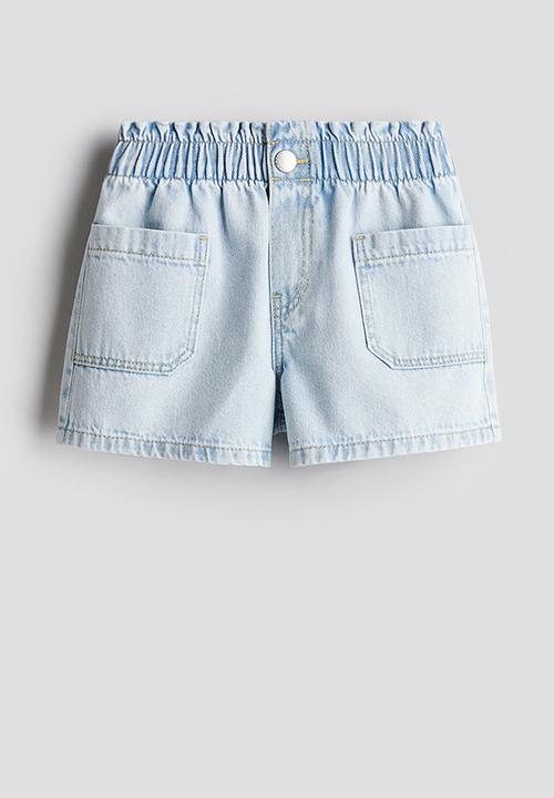 H&M - Loose fit denim shorts - light denim blue
