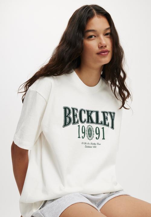 Cotton On - The Premium Boxy Graphic Tee - Est 1991/Vintage White